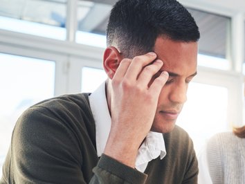 Servicios de terapia personalizada adaptados a las necesidades emocionales de cada cliente en un entorno profesional.